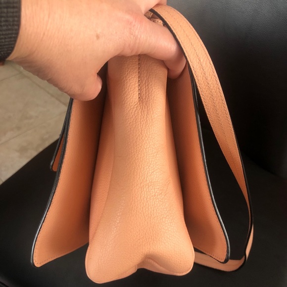 🌟SOLD🌟 CHLOE - Authentic Faye Medium Leather Bag - Picture 12 of 16